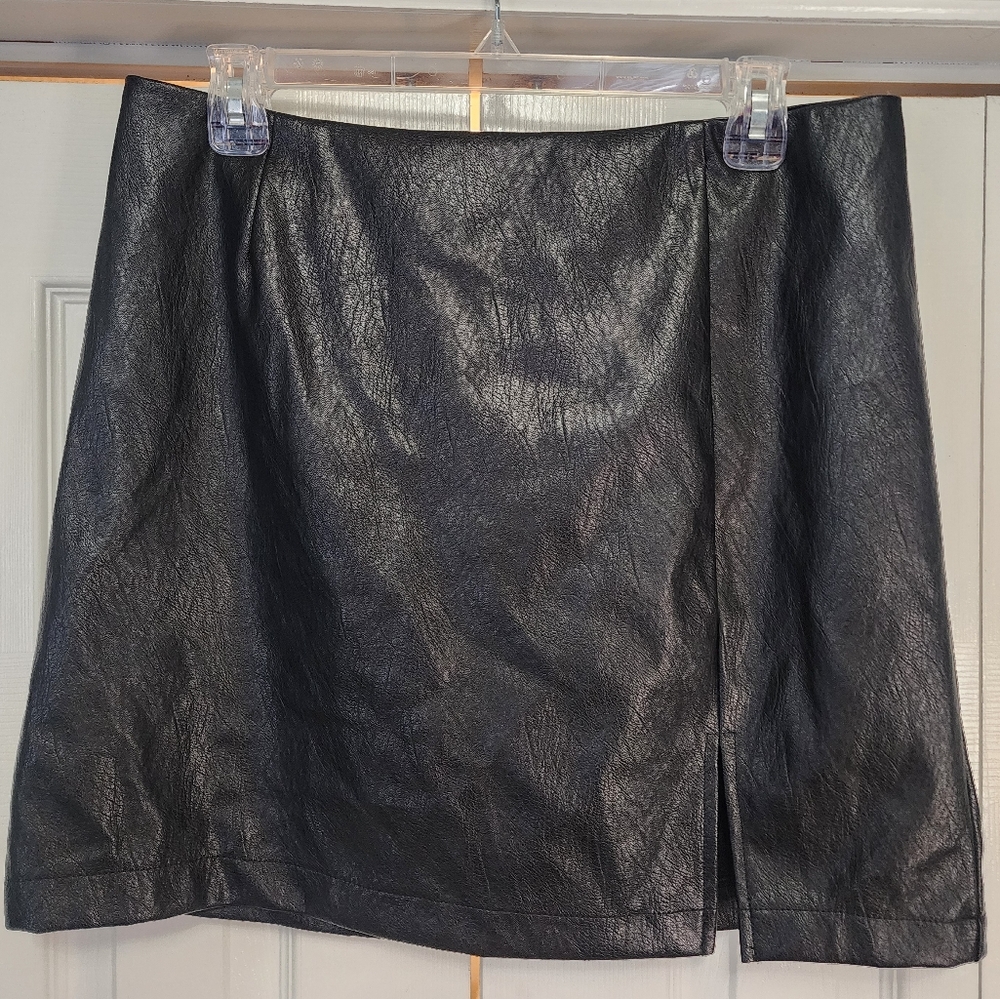 🖤🔥 NWT Wild Fable Black Faux Leather Skirt Size 14 🔥🖤